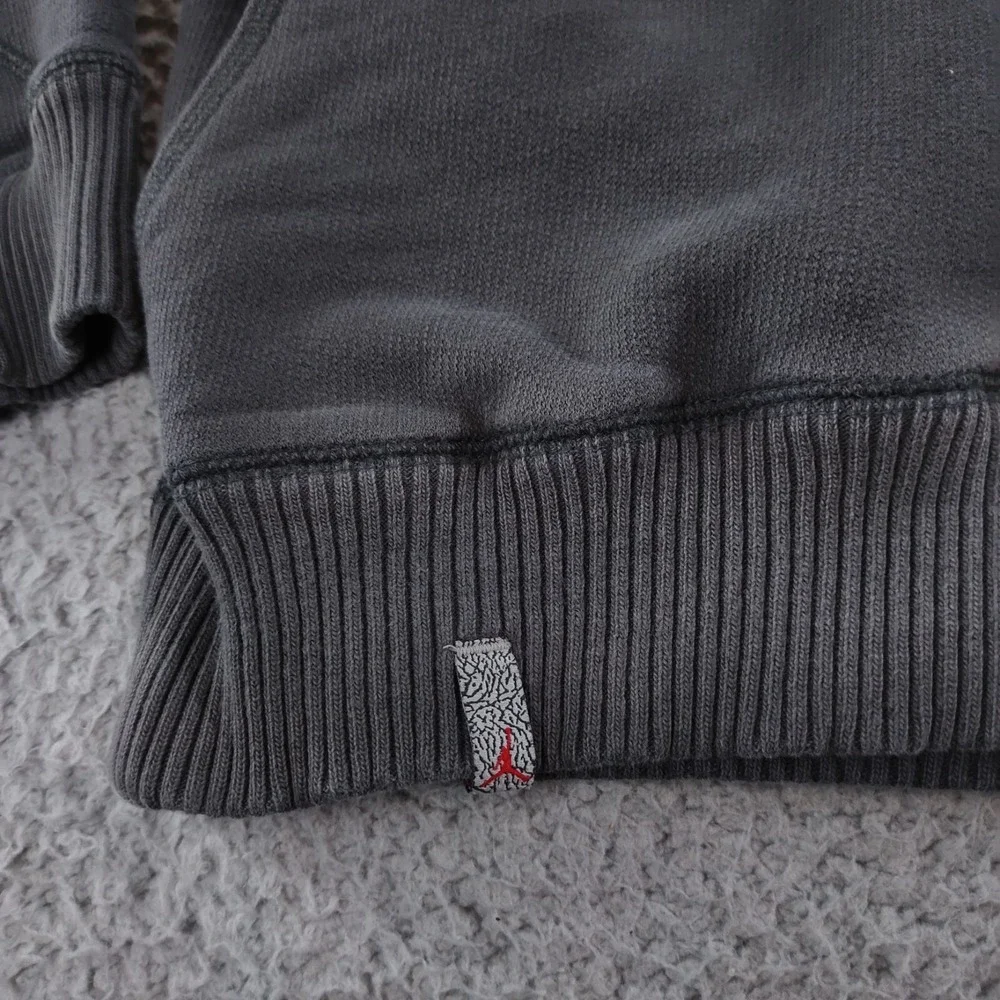 Nike Air Jordan Sweater Mens Large Gray Cotton Thick Heavy Jumpman Collar Warm